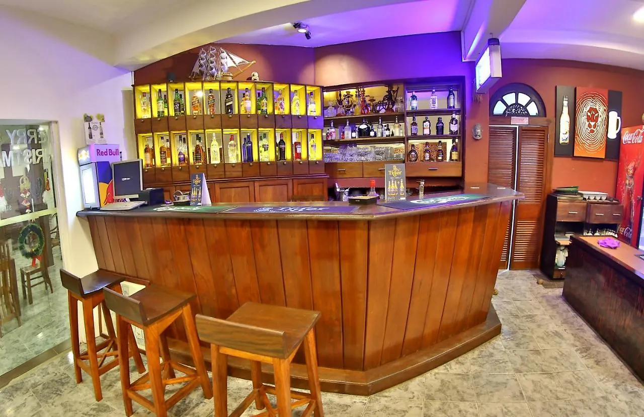 Sizzle Sports Club Hostel Kandy Srí Lanka