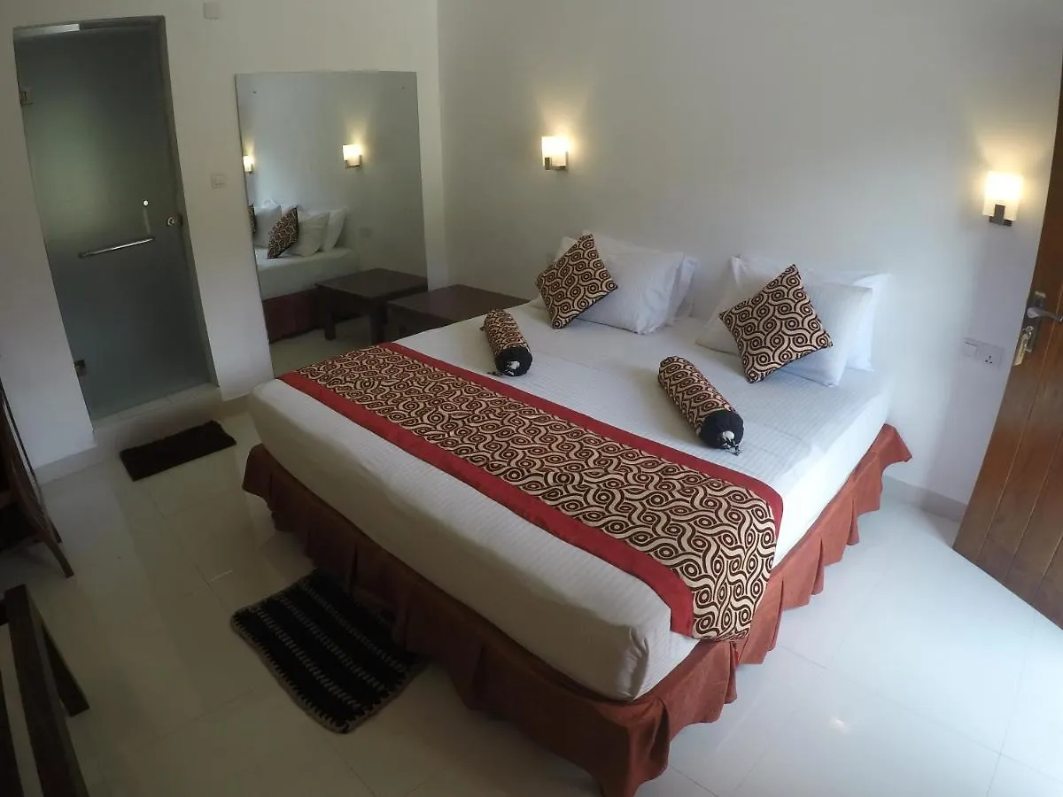 Sizzle Sports Club Hostel Kandy