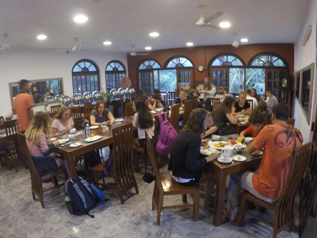 Sizzle Sports Club Hostel Kandy