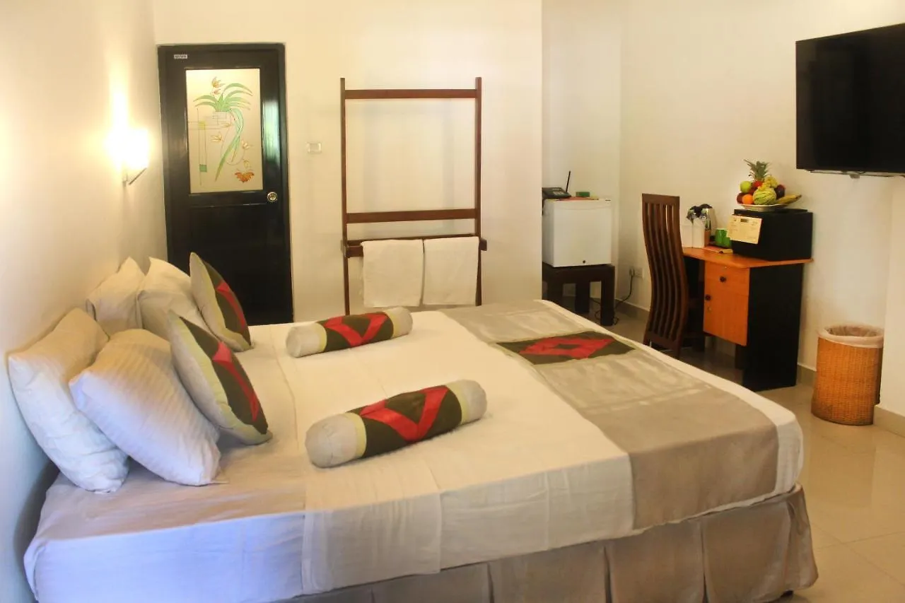 Sizzle Sports Club Hostel Kandy